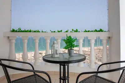 Image de Stunning and Cozy Sea View Studio Apartment