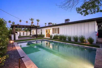 Image de Remodeled 6br Scottsdale Hideaway in Old Town