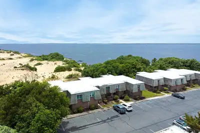 Image de The Mermaid Lounge: Sound View & Pool Access