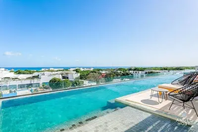 Image de Steps to 5th Ave | Balcony | Gym | Rooftop Oasis