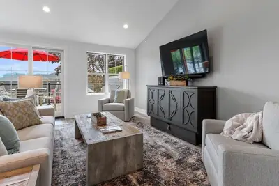 Image de The Lofts of Brick and Mortar-California Loft |High-End |Walk-Out Balcony |Dwntown |2 Kings |Parking