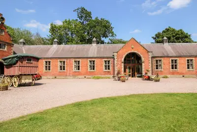 Image de Talbot Lodge, pet friendly, with a garden in Great Haywood