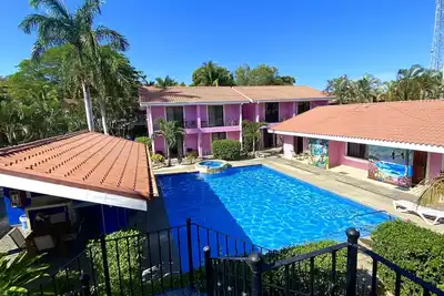 Image de Serene Casa Del Flamingo W\/High Speed Internet—4 mins from the beach