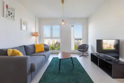 Image de Bright, Immaculate apartment in the Estepona port