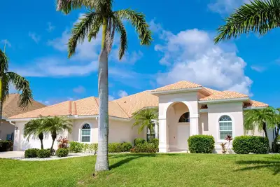 Image de Million Dollar View Lakefront Home in Cape Coral