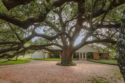 Image de Oak Tree Manor w/ Pool