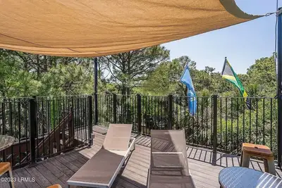 Image de Located in Heart of Fripp Island - Short Walk to Beach and Amenities - Sleeps 24