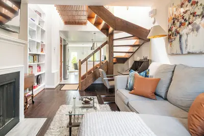 Image de |~| King Bed/Fenced Yard |~| Serene Old Town Sanctuary |~|