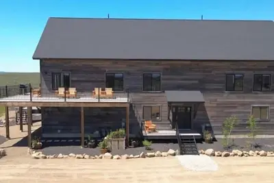 Image de Cabin in Island Park; near Yellowstone, Water Views & Outdoor Sports!