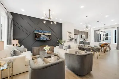 Image de Charlotte Luxury Townhome! Close to Uptown, Rooftop with City View!