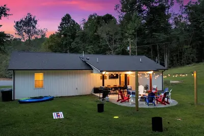 Image de Hooked on Norris-Newly Renovated House w\/ Lakeview