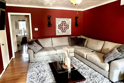 Image de Cozy Townhome minutes from Dallas