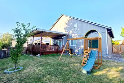 Image de Spacious & Conveniently Located 4\/2. 5 House