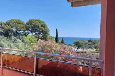 Image de Studio cabine 4 pers avec terrasse, parking et accès plage