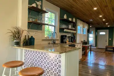 Image de Maggie's Midtown Cottage