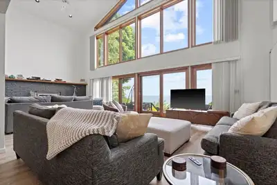 Image de Blue Water Beach House! Amazing Beach, sleeps 20!