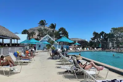 Bask in the Warmth of Our Jupiter Gem! Jupiter Bay!