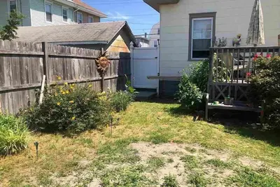 Image de Newly Renovated Beach Bungalow in Wildwood- 5 minutes to Shore and Morey's Piers