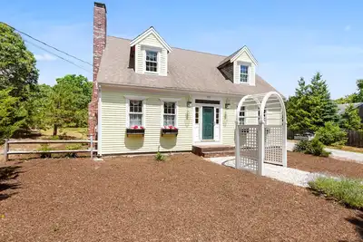 Image de Lovely Home Within Walking Distance to Scenic Thumpertown Beach