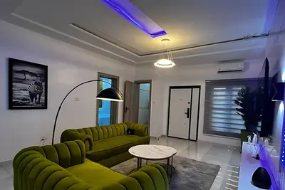 Image de Cozy two Bedroom Apartment in a Well Secured Court in Ikate Axis of Lekki