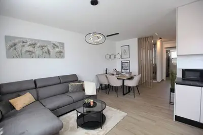 Image de New modern apartment just 800 m from the center of the town Trogir.