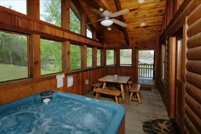 Image de Cabin with mountain views all around
