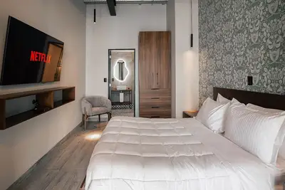 Image de Experience Luxury at Mr. Herold Homes