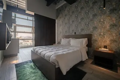 Image de Experience Luxury at Mr. Herold Homes