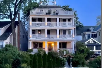 Image de Lakefront - Multiple Waterview Porches - Upstairs