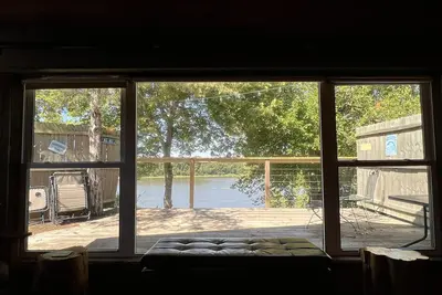 Image de Cozy river retreat on the Illinois River with beach access!
