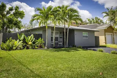 Image de Hidden Gem in Fort Lauderdale area! Beautiful 3 Bdr/2 Bath centrally located!