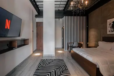 Image de Experience Luxury at Mr. Herold Homes