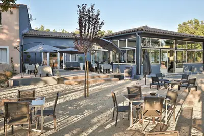 Image de Appartement Deluxe 4-6 Personnes Avec Cuisine et Terrase