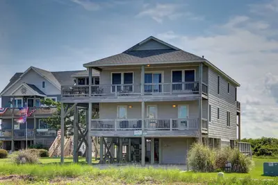 Image de South Nags Head with Private Pool, Pool Table and Ocean View. . . Family Fun!
