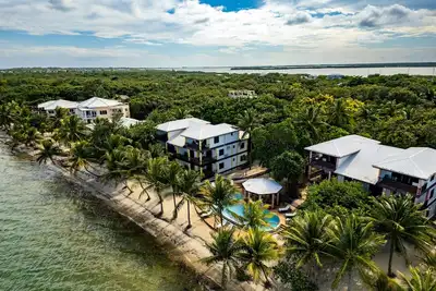 Image de Tbs Whole Complex- Beachside-20 Room Large Complex