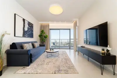 Image de Captivating 1Bdr Getaway with Unparalleled Views of the Historic City