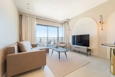 Image de Dreamy 1Bdr Sanctuary Offering Stunning Views of the City