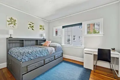 Image de Sunny Uptown Abode With Parking