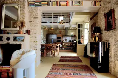 Image de Maison avec piscine.