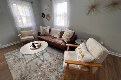 Image de Home near the Sea, Military\nBases & Universities