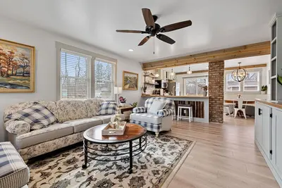 Image de N Shore Bungalow-Close to St Joe, beaches, golf, wineries, 45 min to Notre Dame