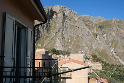 Dolce-Vista, close to great hiking trails and the sea!