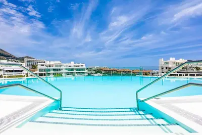 Image de Brand New Apartment in Higueron West, Fuengirola
