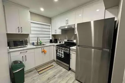 Image de Mahil Estates - 2 Bdrm (R)\n
