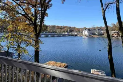 Image de Lake Hopatcong cottage with dock; Permit #2023-6\n