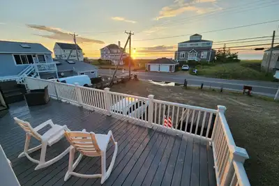 Image de Plum Island Beach House w\/ Ocean Views, Beach Access & Short Walk to Island Fun!