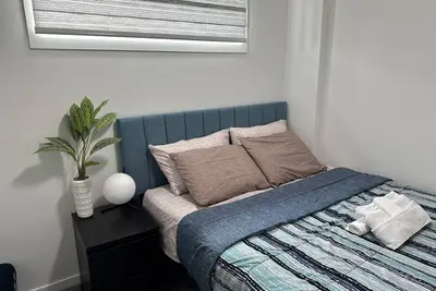 Image de Serene Basement in a Townhome - private room with wifi access
