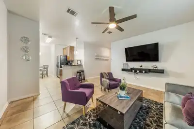 Image de \"Charming 3br\/2ba Haven: Short Distance to Austin and surrounding Cities!