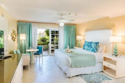 Image de You Found it! Three Pool View Units, Beachfront, Free Parking, Outdoor Pool!