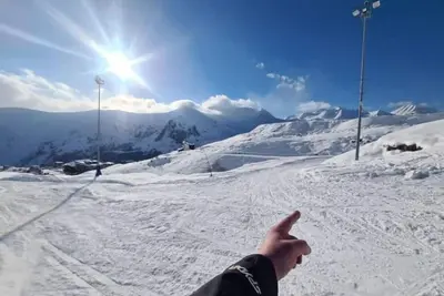 Image de Ski-in Ski-out Ropeway Apartment, Gudauri